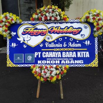 Karangan Bunga Happy Wedding